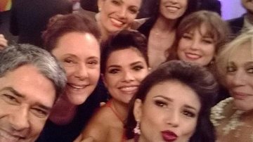 William Bonner e elenco da Globo fazem selfie do Oscar - Reprodução/Instagram