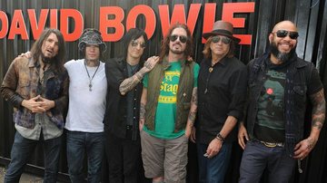 Integrantes do Guns N' Roses visitam exposição de David Bowie em São Paulo - Francisco Cepeda/AgNews