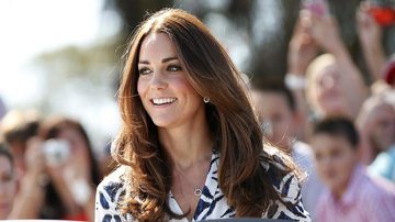 Kate Middleton planta árvore na Austrália e visita região de floresta ao lado de Príncipe William - Reuters