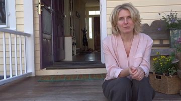 Elizabeth Gilbert faz vídeo para vender mansão - Reprodução