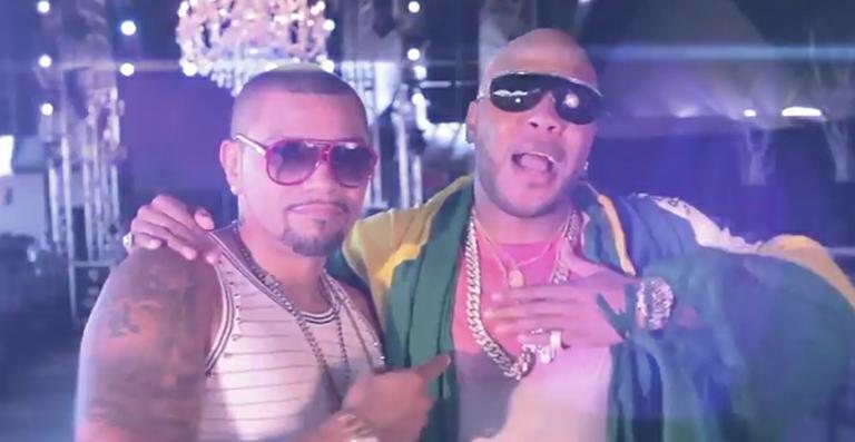 Naldo lança clipe com o rapper Flo Rida - Reprodução