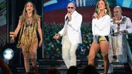 Claudia Leitte, a primeira brasileira a cantar no Billboard, ao lado do rapper Pitbull e Jennifer Lopez - Getty Images
