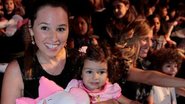 Mariana Belém e a filha, Laura - Paduardo / AgNews