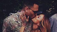 Chris Brown comemora saída da prisão ao lado da namorada e amigos - Instagram/Reprodução
