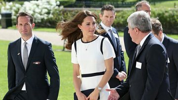 Kate Middleton usa vestido de promoção durante evento real - Getty Images