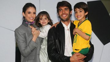 Caroline Celico, Kaká e os filhos, Isabella e Luca - Manuela Scarpa / Foto Rio News