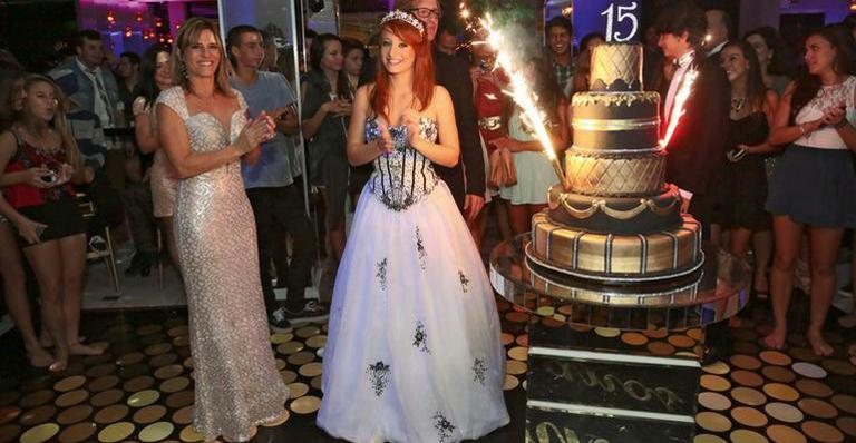 A festa de 15 anos da atriz Bruina Griphao, a Giovanna de Malhação - Reginaldo Teixeira