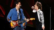 Mick Jagger divide o palco com John Mayer durante show na Itália - AKM-GSI/Splash
