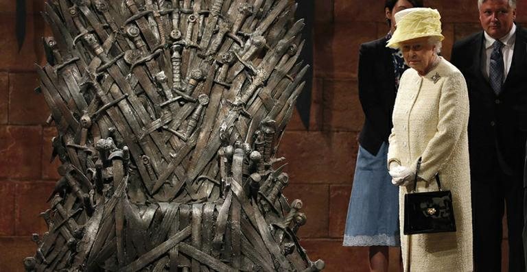 Rainha Elizabeth II visita set de 'Game of Thrones' - Reuters