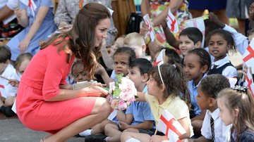 Kate Middleton visita escola primária em Londres - AKM / GSI