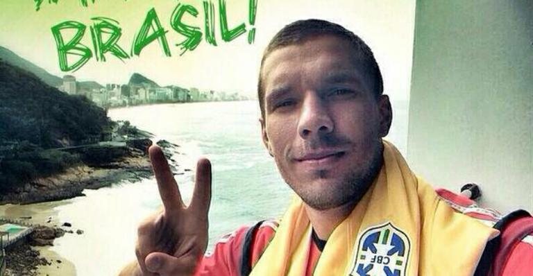 Lukas Podolski declara torcida pelo Brasil - Twitter/Reprodução