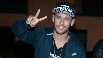 Neymar janta em restaurante de São Paulo - Leo Franco/AgNews