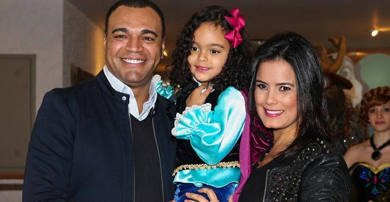 Luciele Di Camargo e Denílson comemoram o aniversário da filha - Manuela Scarpa / Foto Rio News