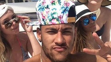 Em Ibiza, Neymar passa o dia em iate com a irmã Rafaella - Reprodução Instagram