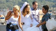 Ingrid Guimarães usa vestido de noiva durante gravações do filme 'Loucas para Casar' - Marcello Sa Barretto / AgNews
