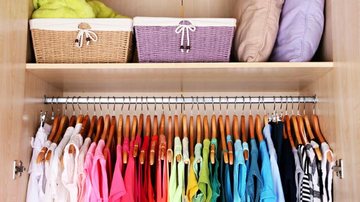 Veja cinco dicas para manter o guarda-roupa organizado, limpo e livre de mofo - Shutterstock