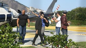 Após evento em São Paulo, Joe Jonas desembarca no Rio de Janeiro de helicóptero - Agnews