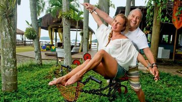 Stenio Garcia e a mulher na Ilha de CARAS - MARIANA VIANNA/A7 FOTOGRAFIA E IMAGEM
