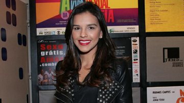 Morena novamente, Mariana Rios mostra novo visual em pré estreia de peça - Alex Palarea/AgNews