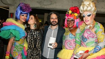 Luisa Micheletti e Caco brincam com drag queens - Manuela Scarpa/Photo Rio News