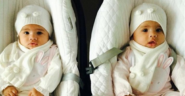 Dentinho mostra foto das filhas gêmeas com roupa de coelhinho - Instagram/Reprodução