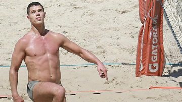 José Loreto exibe corpão durante treino em praia do Rio de Janeiro - Dilson Silva/AgNews