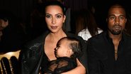 Kim Kardashian e Kanye West e a filha North West - Getty Images
