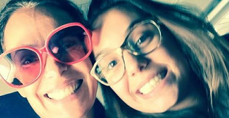 Carolina Ferraz publica foto com a filha, Valentina - Reprodução / Instagram