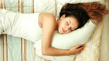 Falta de sono engorda. Conheça o motivo e os 10 alimentos que te ajudam a dormir melhor - Shutterstock