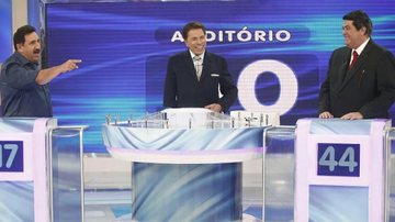 Silvio Santos recebe Ratinho e Datena em seu programa dominical - Roberto Nemanis/SBT