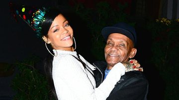 Rihanna e o avô Bravo - Splash News / AKM-GSI