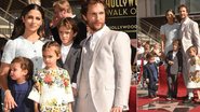 Matthew McConaughey com a mulher, Camila Alves, e os filhos - Getty Images