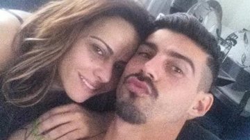 Viviane Araújo ganha chamego do namorado - Instagram/Reprodução