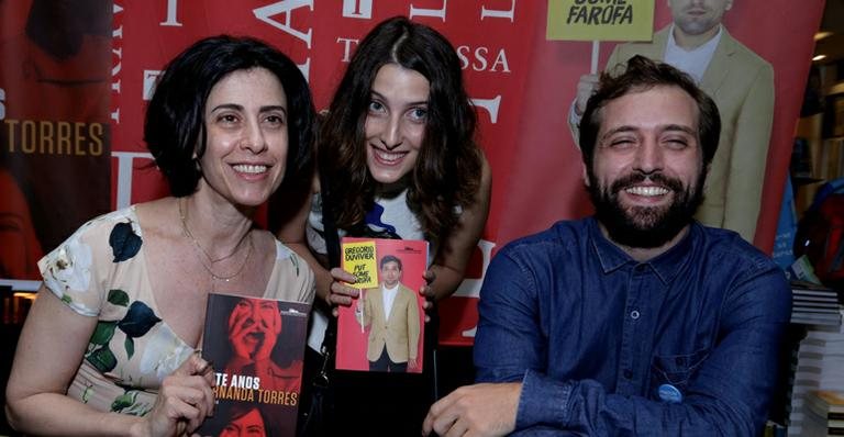Gregório Duvivier lança livro ao lado de Fernanda Torres e recebe amigos famosos - Marcello Sá Barretto / AgNews