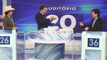 Silvio Santos com Chitãozinho e Xororó - Roberto Nemanis/SBT
