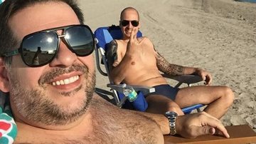 Sem camisa, Leandro Hassum toma sol em praia de Miami - Instagram/Reprodução