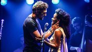 Aline Wirley recebe o carinho de Igor Rickli durante show em São Paulo - Manuela Scarpa / Photo Rio News