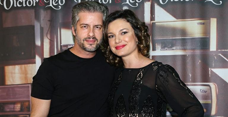 Victor Chaves aparece com a namorada, Poliana Bagatini - Manuela Scarpa / Photo Rio News