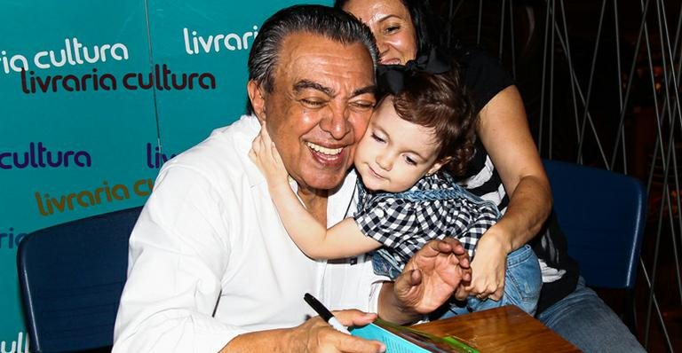 Mauricio de Sousa recebe carinho dos fãs em lançamento de livro infantil - Photo Rio News
