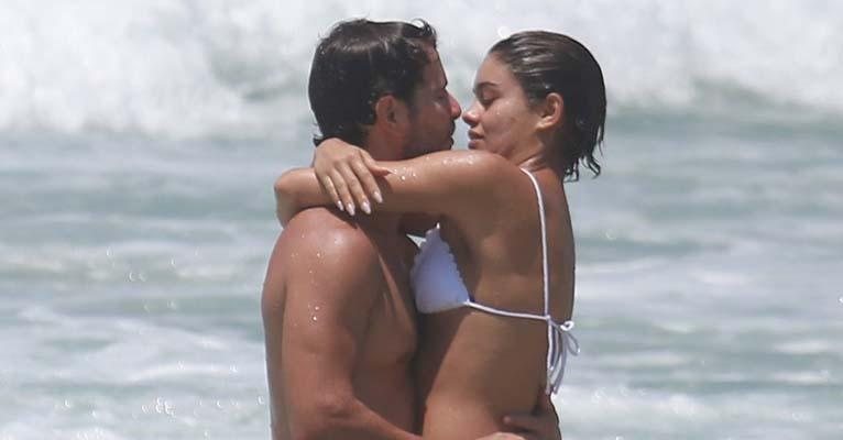 Sophie Charlotte e Daniel Oliveira curtem praia juntos - Dilson Silva/AgNews