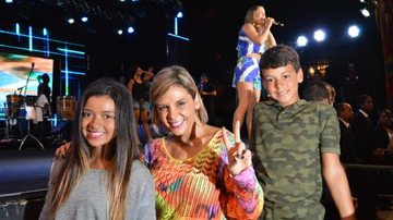 Carla Perez curte show de Xanddy ao lado dos filhos em Salvador - Felipe Souto Maior/AgNews