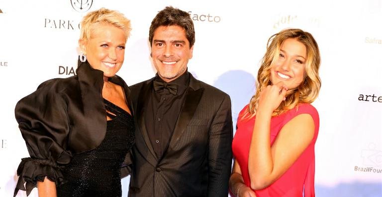 Xuxa recebe homenagem em Miami ao lado de Sasha e Junno Andrade - Luiz C. Ribeiro e World Red Eye