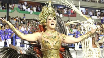 Claudia Raia desfila na Beija-Flor - Claudio Andrade/Foto Rio News