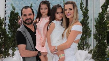 Aniversário de Isabella e Helena, filhas de Luciano Camargo - Marcelo Brammer e Thiago Duran / AgNews