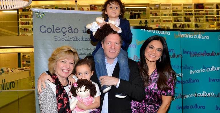 Rosana Jatobá lança livros infantis em SP - Eduardo Martins / CDC Shows e Eventos