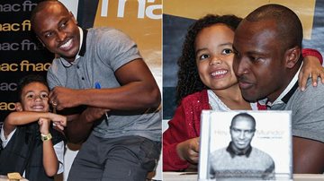 Thiaguinho recebe carinho das crianças em sessão de autógrafos - Manuela Scarpa/Photo Rio News