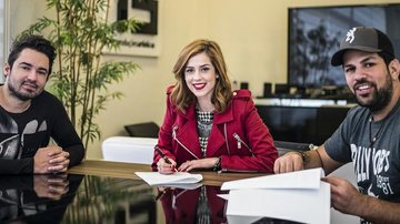 Sophia Abrahão assina contrato com a dupla Fernando e Sorocaba - Fernando Hiro