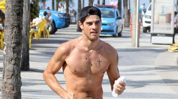 Evandro Soldati, marido de Yasmin Brunet, exibe tanquinho ao correr no Rio - JC Pereira/AgNews