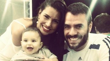 Mariana Felício e Daniel Saullo com a filha, Anita - Instagram/Reprodução