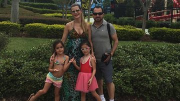 Luciano e a família em Orlando - Reprodução Instagram